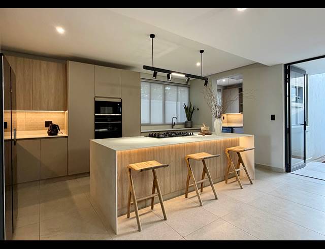 3 BEDROOM FREESTANDING FOR SALE IN SILVER LAKES